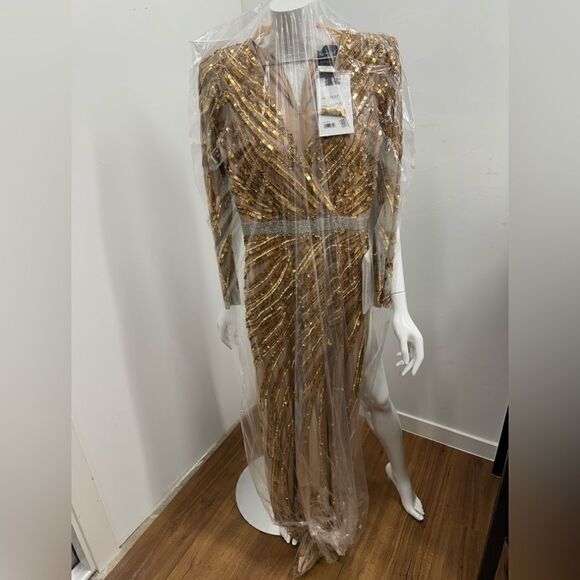 Mac Duggal 5438 V-Neck Dress for Evening - Gorgeous Formal Dress - Picture 5 of 7